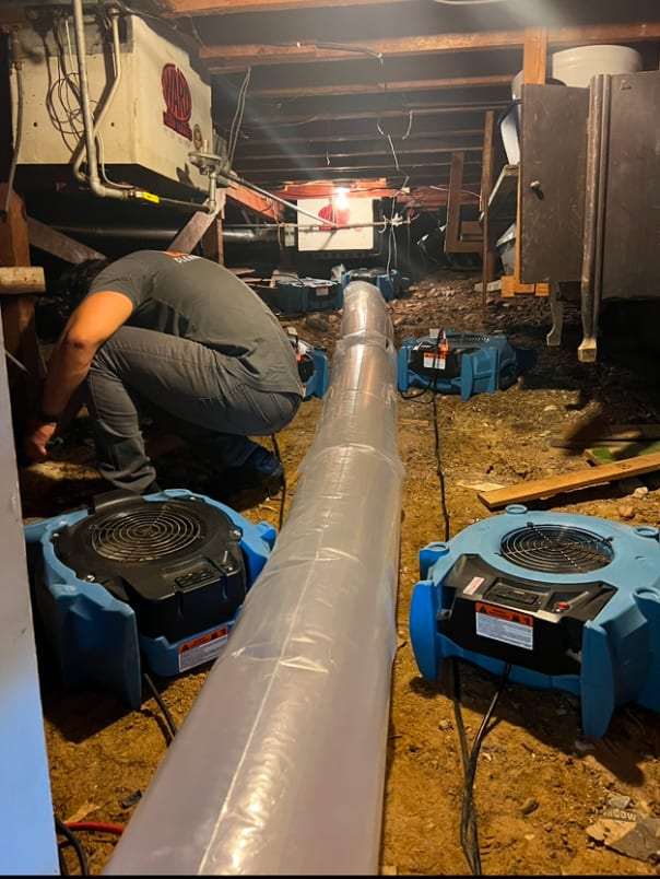 Crawlspace drying with air movers and lay-flat ducting